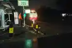 Suasana-penjagaan-di-perlintasan-kereta-api-sebidang-di-Rawalo-Banyumas.jpg