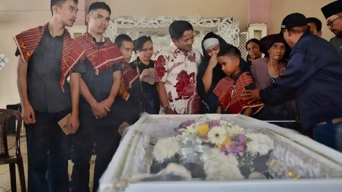 Wartawan Senior Irwan Ginting Meninggal Dunia, Pj Gubernur Sumut Melayat dan Sampaikan Berduka