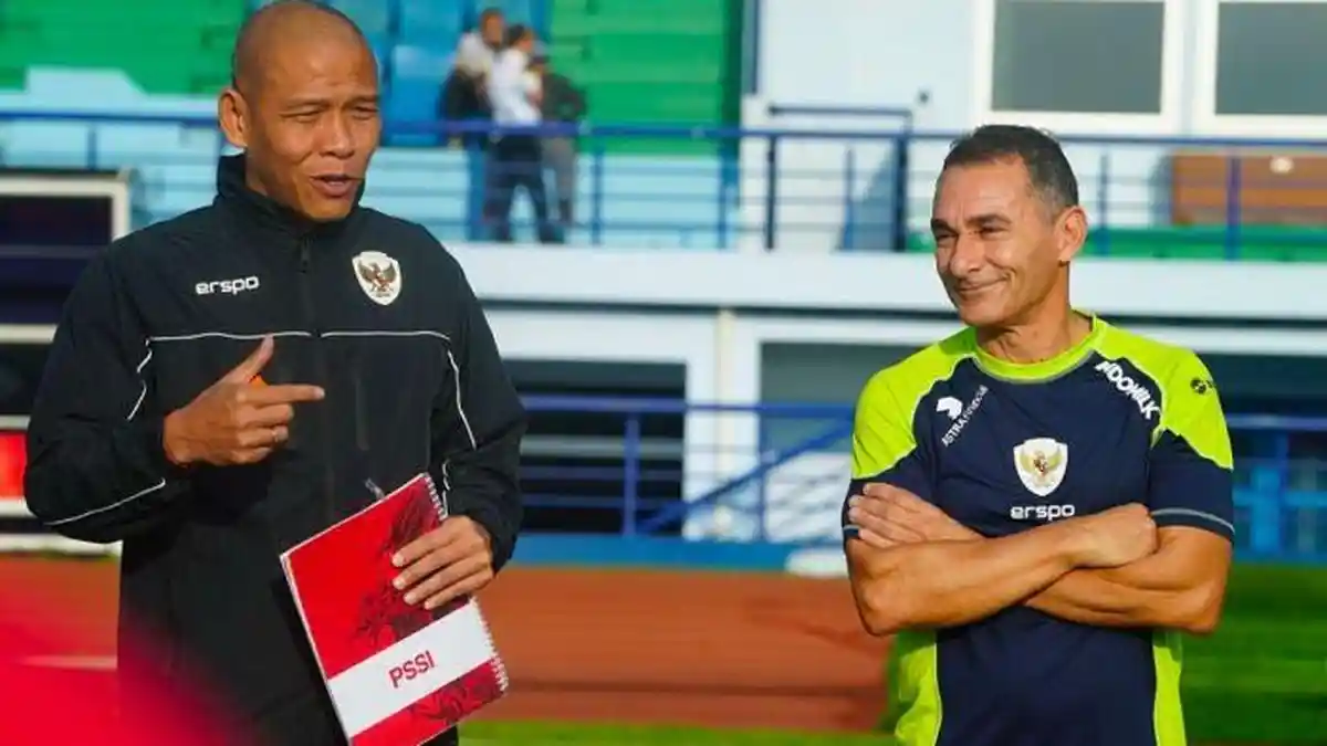 Gerald Vanenburg dan Sjoerd Woudenberg Ikut Beri Instruksi Saat Kunjungi TC Timnas Indonesia U-17