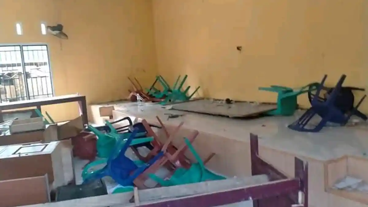 Demo Soal BLT di Desa Seling Merangin Ricuh, Banyak Kursi Milik Desa Pecah