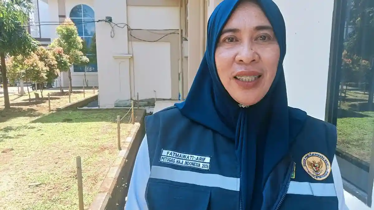 Sosok Fatmawati Arif, Dampingi Jamaah Haji Asal Makassar dengan Keterampilan Bahasa