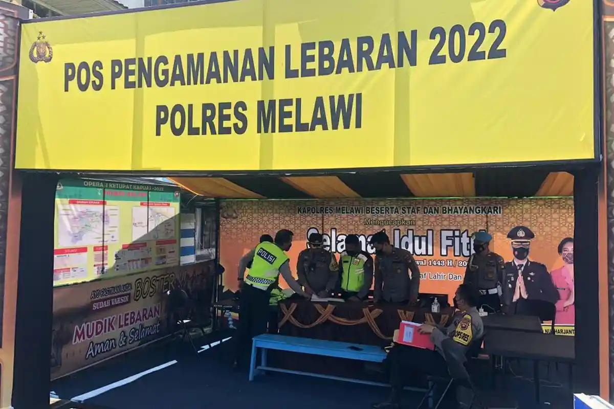 Kapolres Melawi AKBP Sigit Cek Pos Pengamanan dan Pos Pelayanan Operasi Ketupat Kapuas 2022