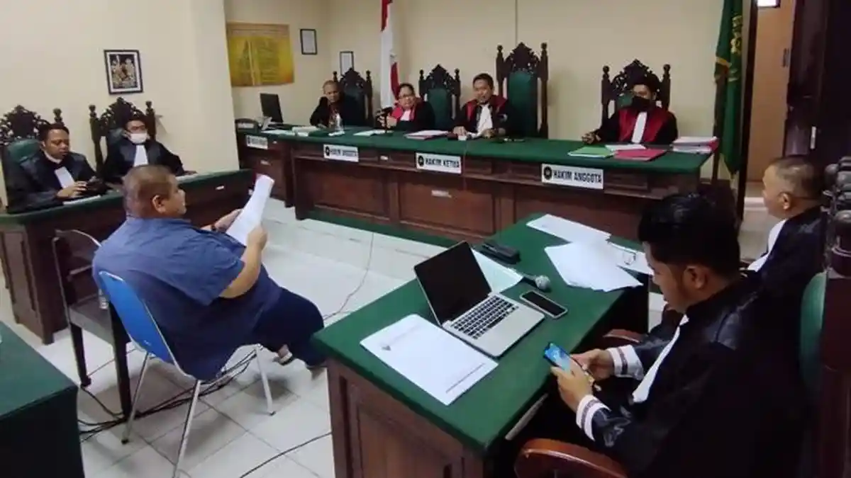 Majelis Hakim Minta Poin Eksepsi Kamaruddin Simanjuntak dalam Sidang Terdakwa Muraker Diperbaiki