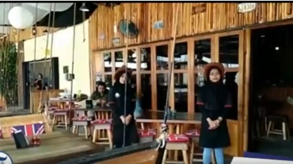 Unique Cafe Jalan KH Ahmad Dahlan Suguhkan Suasana Koboi dengan Menu Nusantara
