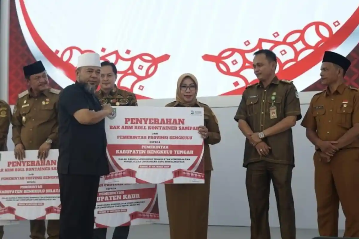 8 Unit Kontainer Sampah Merah Putih Segera Tiba, DLH Bengkulu Tengah: Tantangan di Armada Angkut