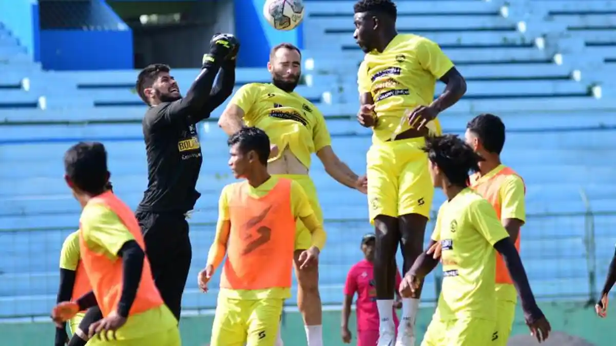 Calon Lawan Arema FC di Semifinal Piala Presiden 2022, PSIS Semarang atau Bhayangkara FC?