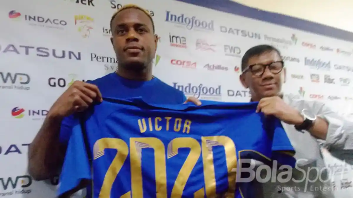 BERITA PERSIB - Buntut Victor Igbonefo Tinggalkan Persib, Umuh Muchtar: Harusnya Bisa Kami Tuntut