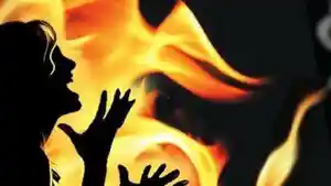 Pernikahan-dini-maut-istri-dibakar-suaminya-yang-sama-sama-masih-belia-bakar-diri-kebakaran.jpg