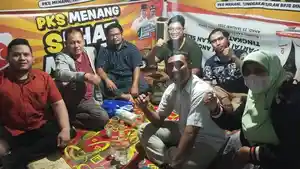 Caleg-DPRD-Jawa-Barat-Ahmad-Syihan-Ismail-mengunjungi-stand-PKS.jpg