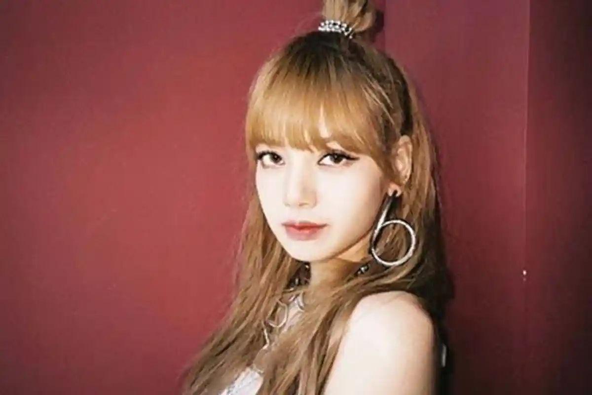 Lisa BLACKPINK Menangis Saat Konser di Hamilton, Ada Blink Buta yang Ikutan Nonton