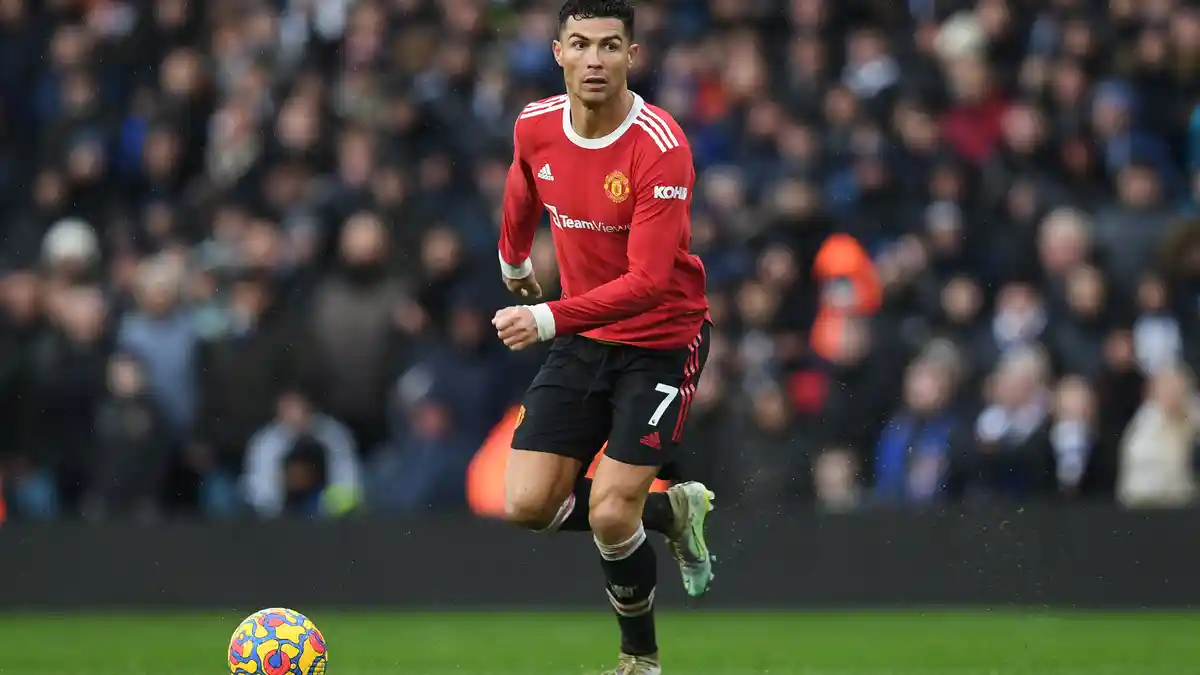 Kisah Cristiano Ronaldo di MU Serba Dilematis, Ingin Minggat tapi Sepi Peminat