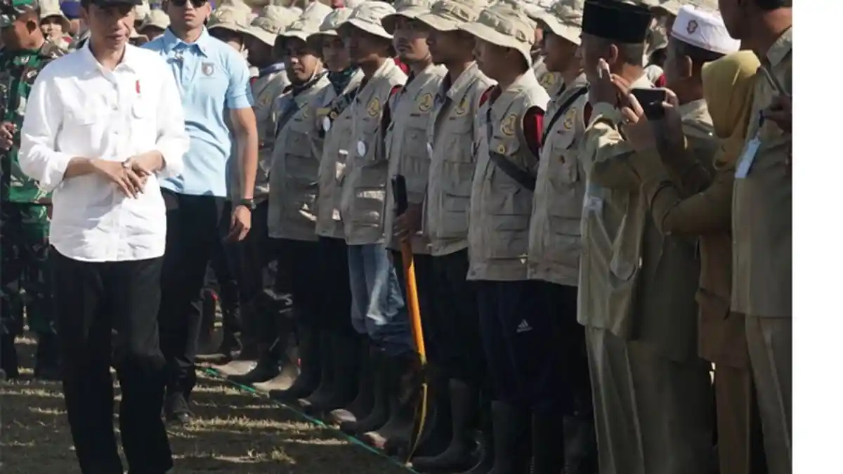 Jokowi Instruksikan Dua BUMN Perbaiki Sekolah dan Rumah Sakit di Mataram dalam Dua Bulan