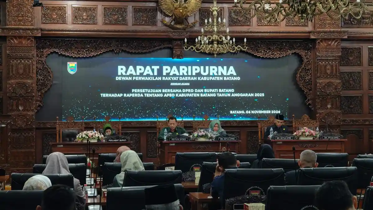 DPRD Batang Setujui Raperda APBD 2025, Pendapatan Daerah Disepakati Rp 1,978 Triliun