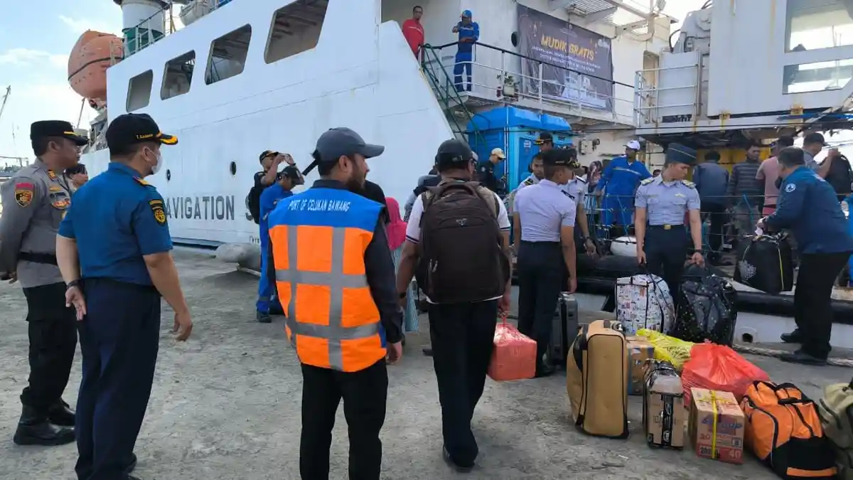 280 Pemudik Berangkat Gratis dari Pelabuhan Celukan Bawang Bali ke Pulau Raas Jawa Timur
