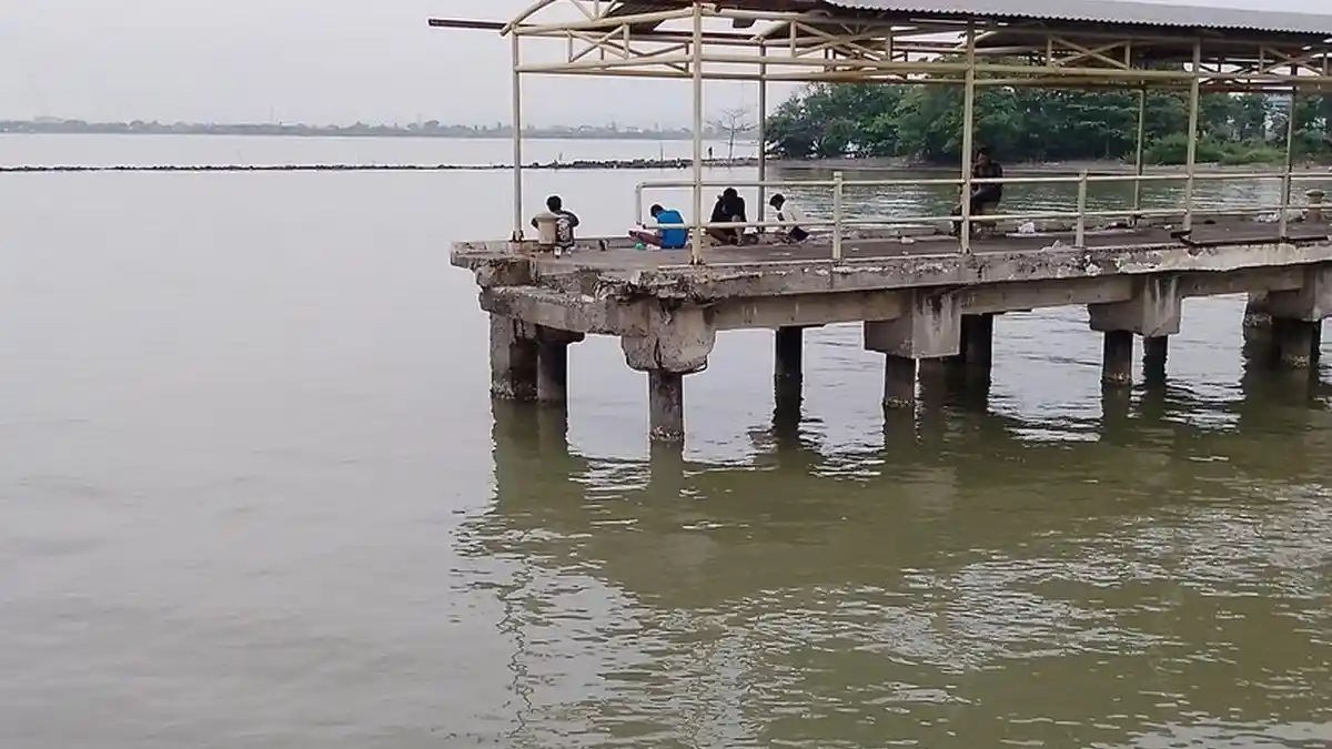 POTRET Pelabuhan Setengah Triliun di Kendal Hanya Jadi Tempat Memancing Warga