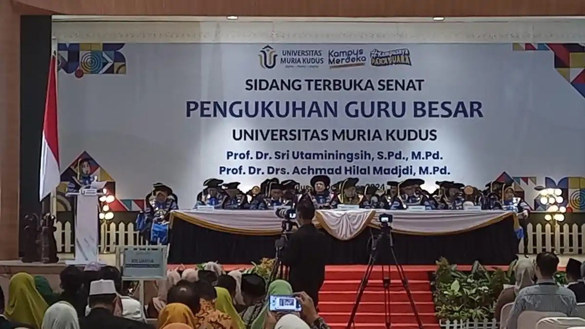 Universitas Muria Kudus UMK Kali Pertama Kukuhkan Guru Besar, Nobatkan Dua Sosok Profesor Ini