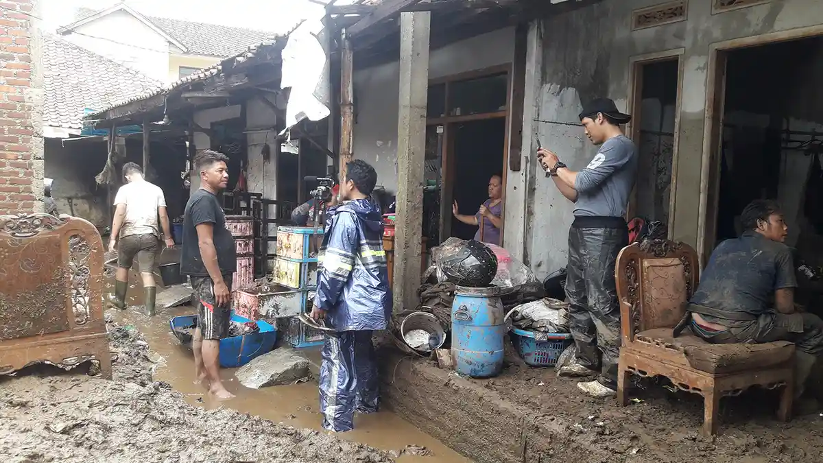 Sebanyak 77 Rumah di Kampung Pajagalan KBB Diterjang Banjir Bandang, 90 Persen Rusak Berat