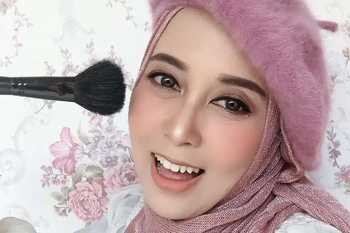 Tips Memilih Makeup untuk Pemilik Kulit Sawo Matang dan Putih