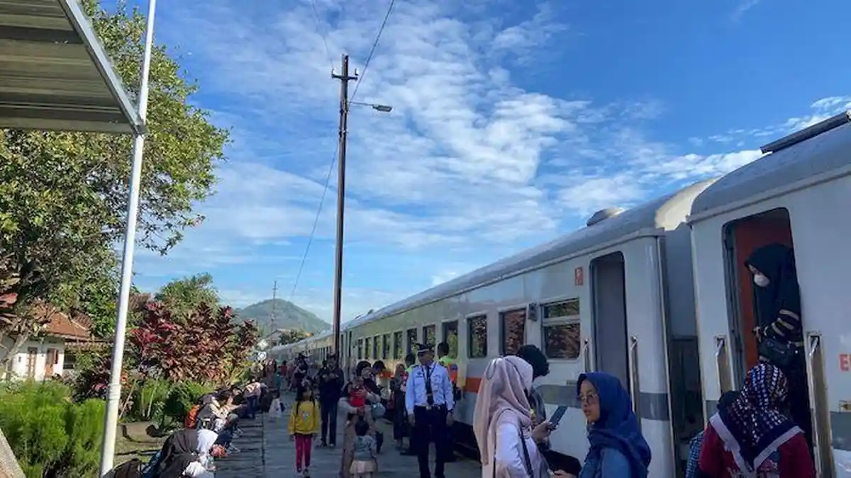 Daftar KA yang Mengambil Jalur Memutar Menghindari Lokasi Kecelakaan KA di Cicalengka