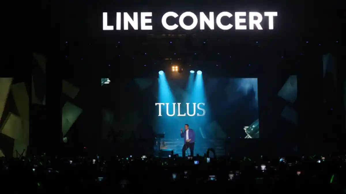 Tulus Bikin Banyak Kejutan untuk Penontonnya di LINE Concert Yogyakarta