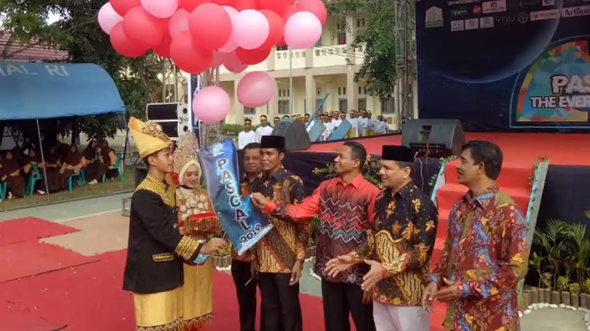 Tarian Massal Jadi Pusat Perhatian Pada Pembukaan Kompetisi Pascal VII Karya SMAN Fajar Harapan