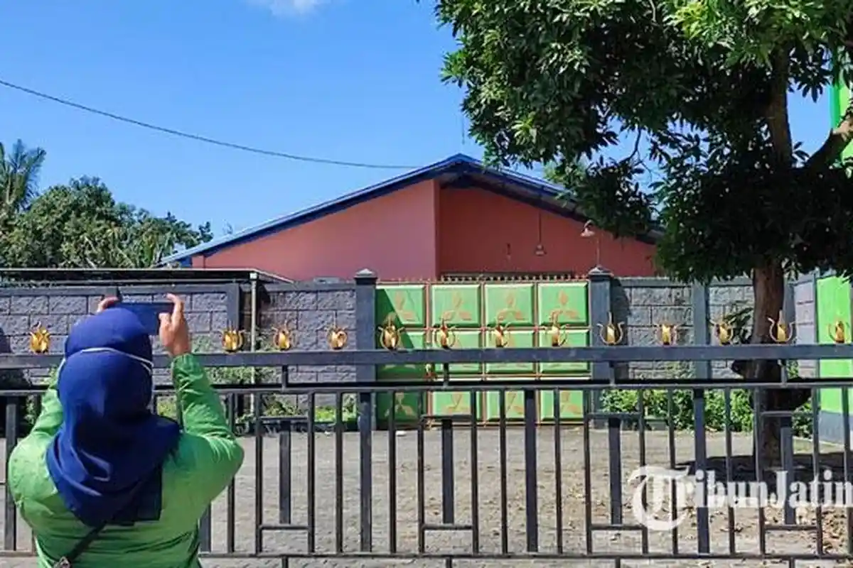 Penampakan Pabrik Jamu Ilegal di Banyuwangi, Dilengkapi Pagar Dua Lapis, Berada di Area Perkampungan