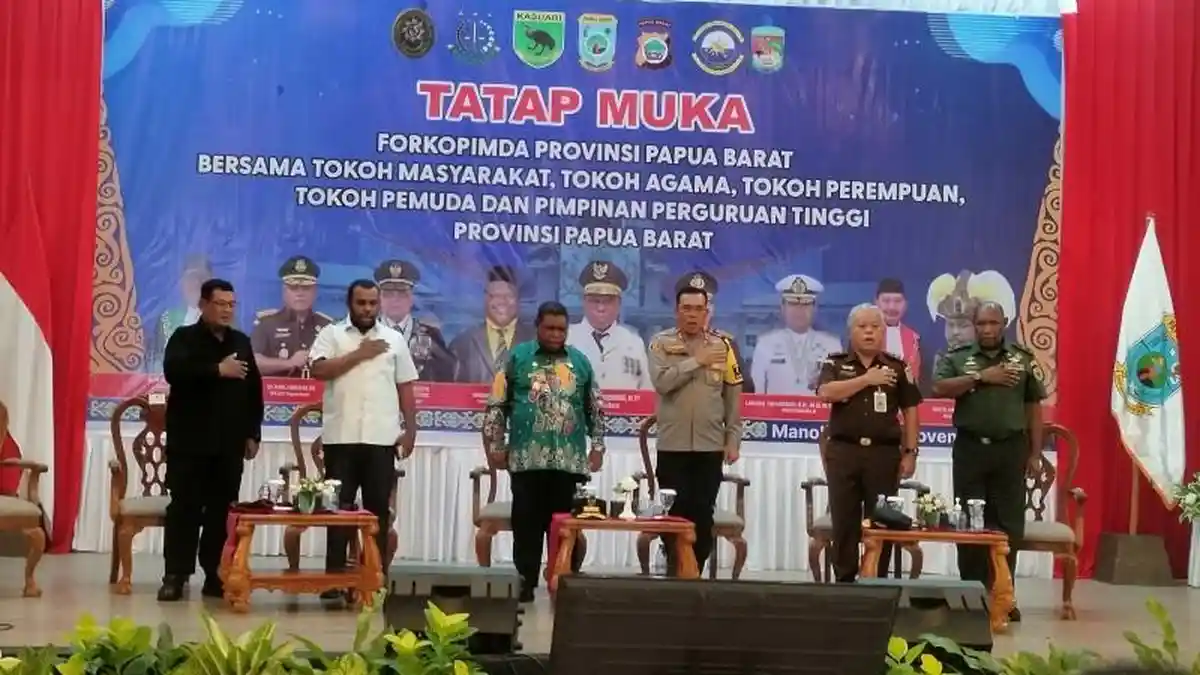 Ali Baham Temongmere Tatap Muka dengan Forkopimda Papua Barat: Pemerintah Adalah Pelayan Masyarakat