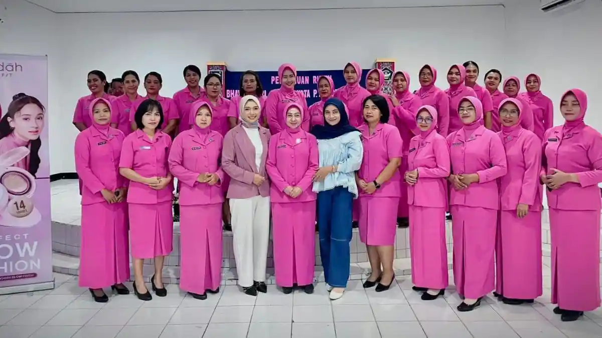 Wardah Beauty Ambon Sukses Gelar Beauty Demo di Mapolresta Ambon