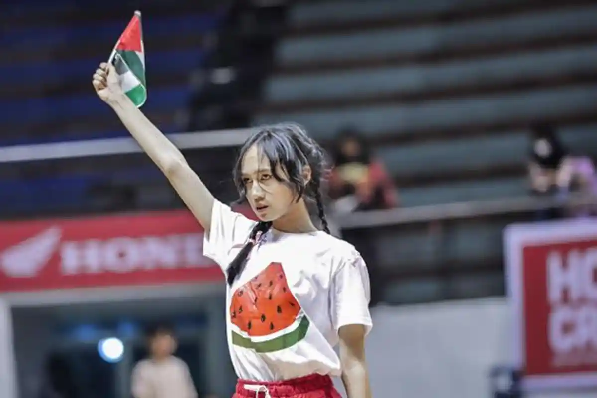 Solidaritas Sanflies Crew SMKN 3 Surabaya untuk Palestina Hadir di DBL Dance Competition 2024