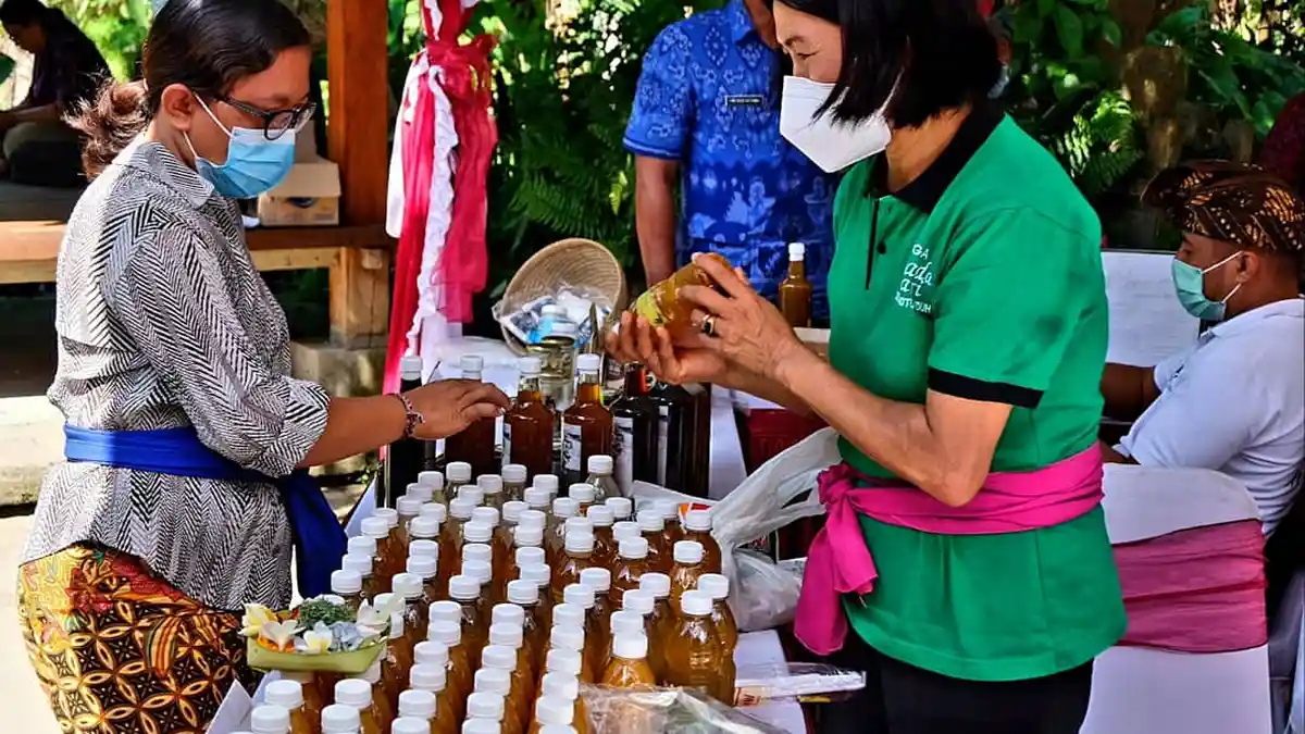 Staf Ahli se-Bali Kunker Terkait Obat Tradisional di Gianyar