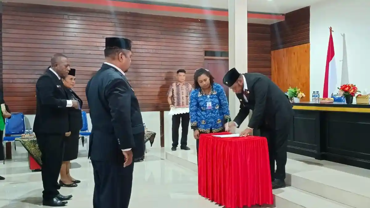 Markus Waran Definitifkan Sejumlah Pimpinan OPD di Pemkab Mansel