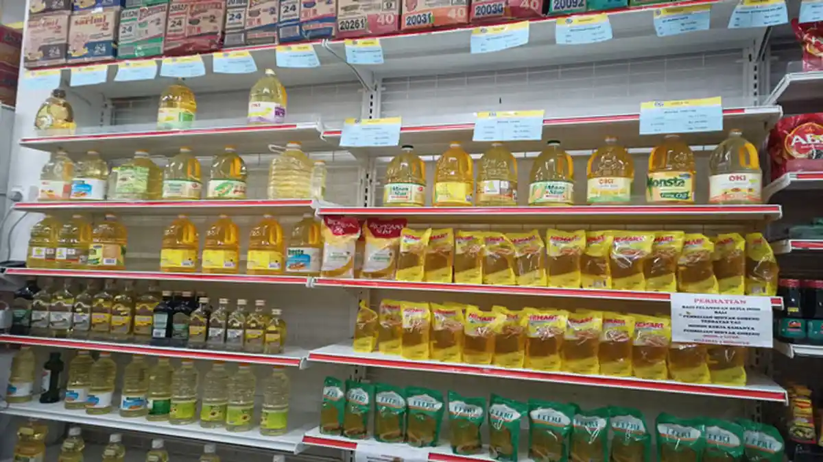 Saat Minyak Goreng Masih Langka tapi Melimpah di Marketplace dan Medsos, Kenapa?