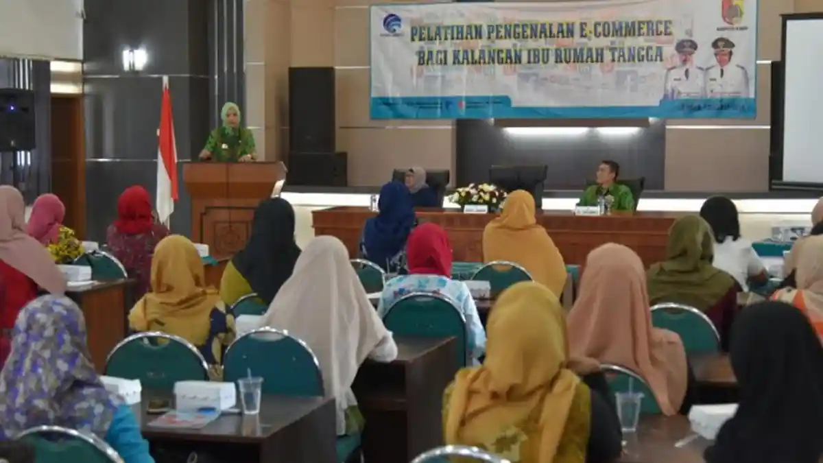 Pemkab Jember Gelar Pelatihan E-Commerce untuk Ibu Rumah Tangga