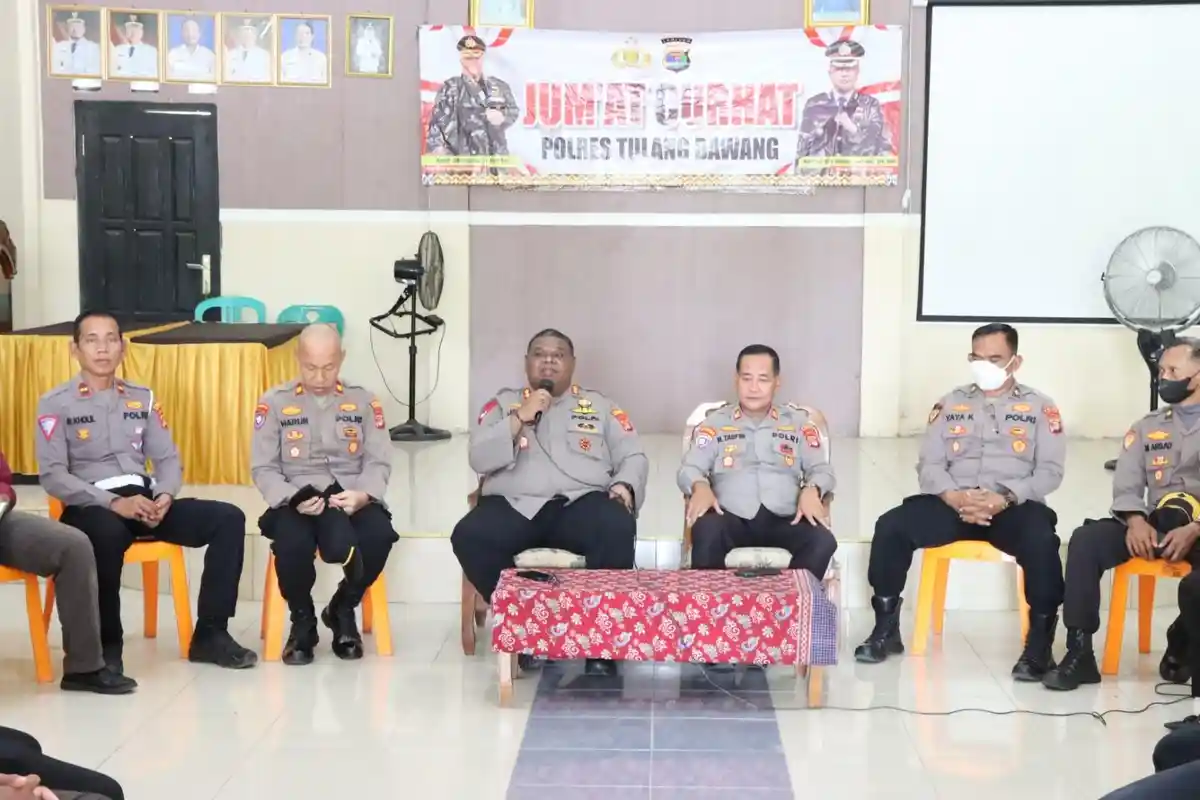 Pelayanan Polres Tuba Polda Lampung di Apresiasi Kakam di Banjar Agung di Momen Jumat Curhat