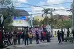 Pendemo-Wali-Kota-Pematangsiantar-di-Kantor-DPRD.jpg
