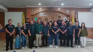 Pemberian-penghargaan-kepada-Desa-Sidakarya-dari-BNN-Kota-Denpasar.jpg