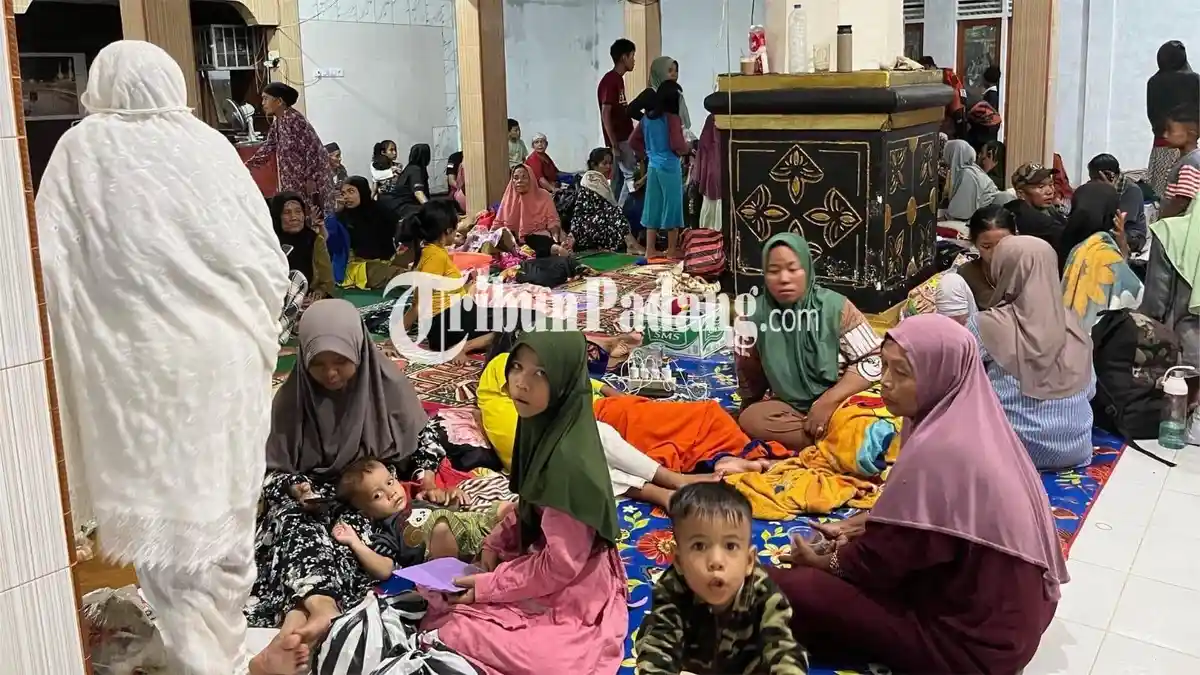 Masih di Pengungsian, Korban Banjir di Kampuang Galapuang Butuh Bantuan Makanan dan Pakaian