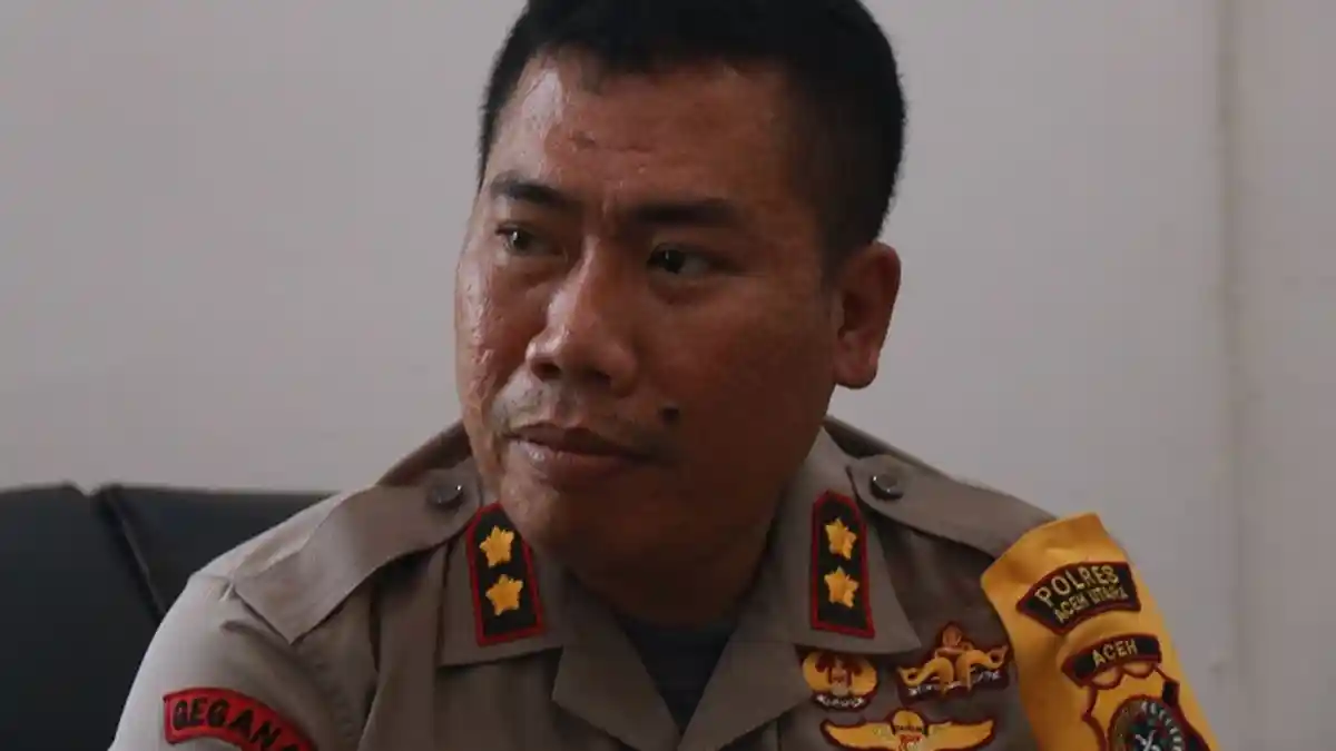 Polisi Tembak Pria Berambut Gondrong