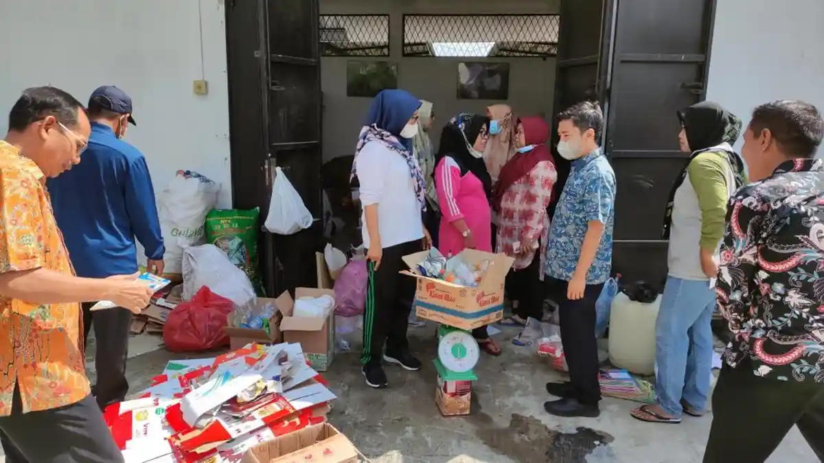 Kurangi Sampah Organik, Dinas Lingkungan Hidup Medan Buat Pelatihan Budidaya Maggot