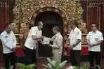 Wakil Mendikdasmen Kunjungi Karangasem, Bupati Gus Par Usul Perbaikan 86 Unit Sekolah Rusak