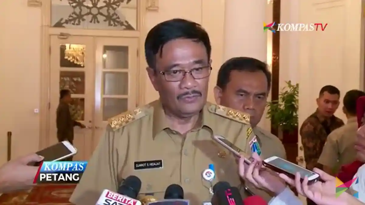 Hari Pertama Lebaran Djarot Salat Idul Fitri di Istiqlal dan Open House di Balai Kota