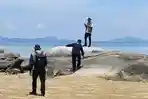 Tim-verifikasi-KNMP-meninjau-lokasi-pembangunan-di-Desa-Air-Bini.jpg