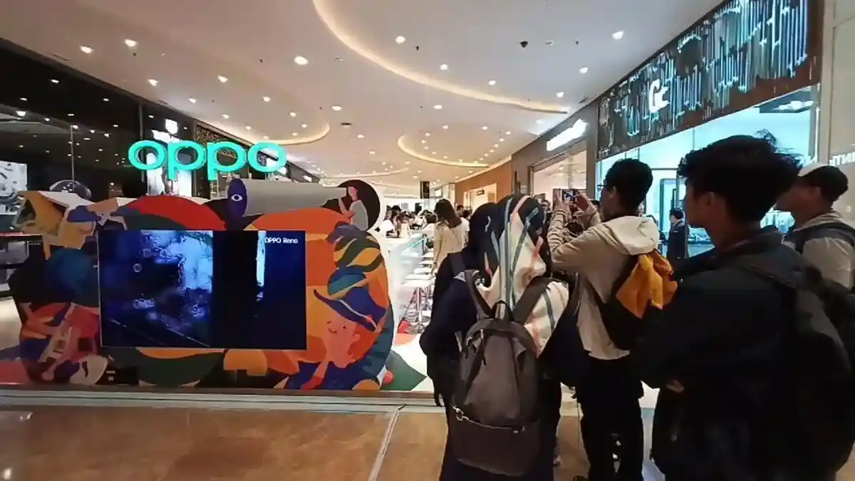 Darwis Triadi Berbagi Ilmu Fotografi Smartphone di 'Photography Coaching Clinic' with Oppo X