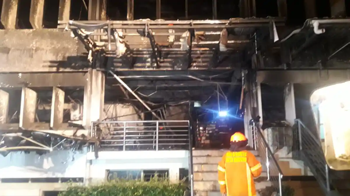 Soal Kebakaran Gedung Perkuliahan, Kepala Keamanan ITB: Api Sudah Menyala Sejak Pukul 14.30 WIB