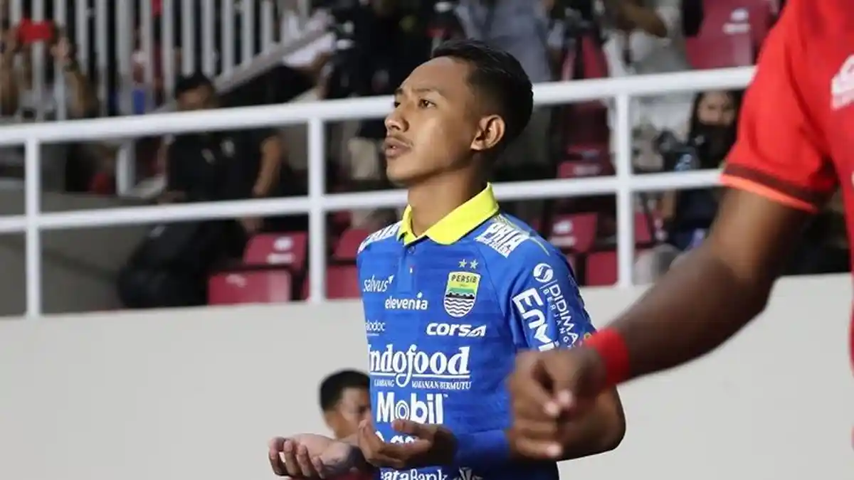 Winger Persib Bandung Beckham Putra Bantah Isu Cedera karena Tarkam