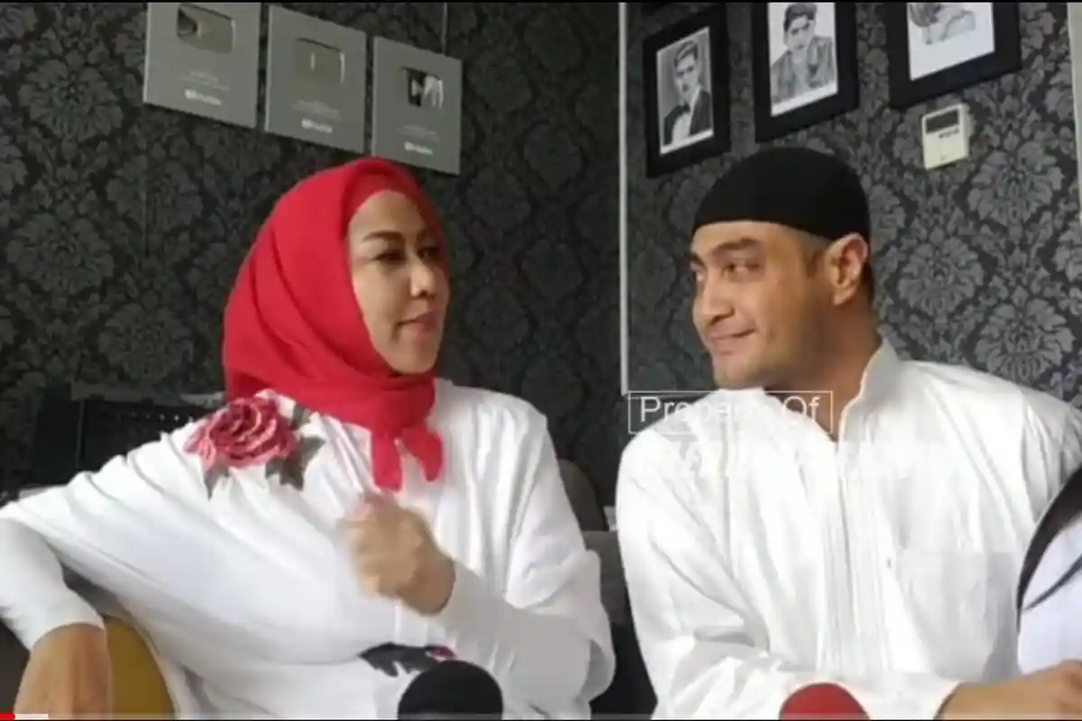 Ferry Irawan Bak Tak Bisa Sembunyikan Masa Lalunya dengan Venna Melinda