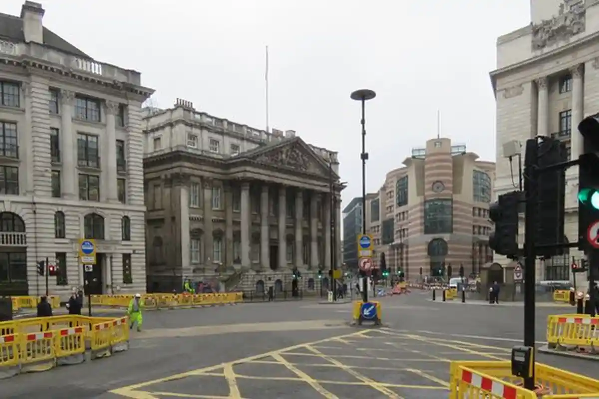 Sikap Tegas Inggris Demi Mencegah Penularan Virus Corona, Warga yang Bohong Dihukum Penjara 10 Tahun