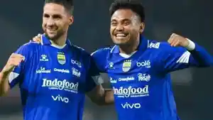 Saddil-rayakan-kemenangan-Persib.jpg
