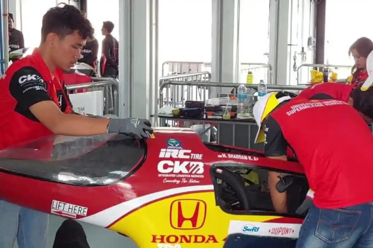 Tim Nakoela UI Bangun Kendaraan Prototype Hemat BBM Senilai Rp300 Juta untuk Ikut Shell Eco-Marathon