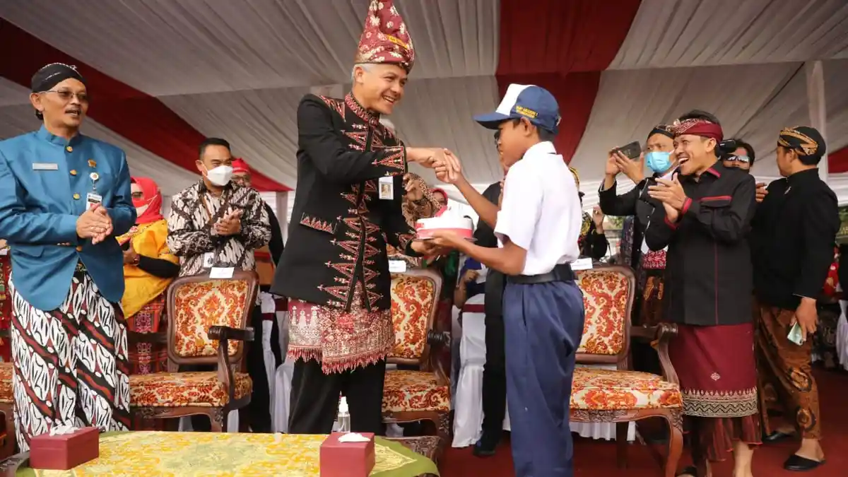 Ganjar Ajak Pemuda-Pemudi Jateng untuk Mandiri